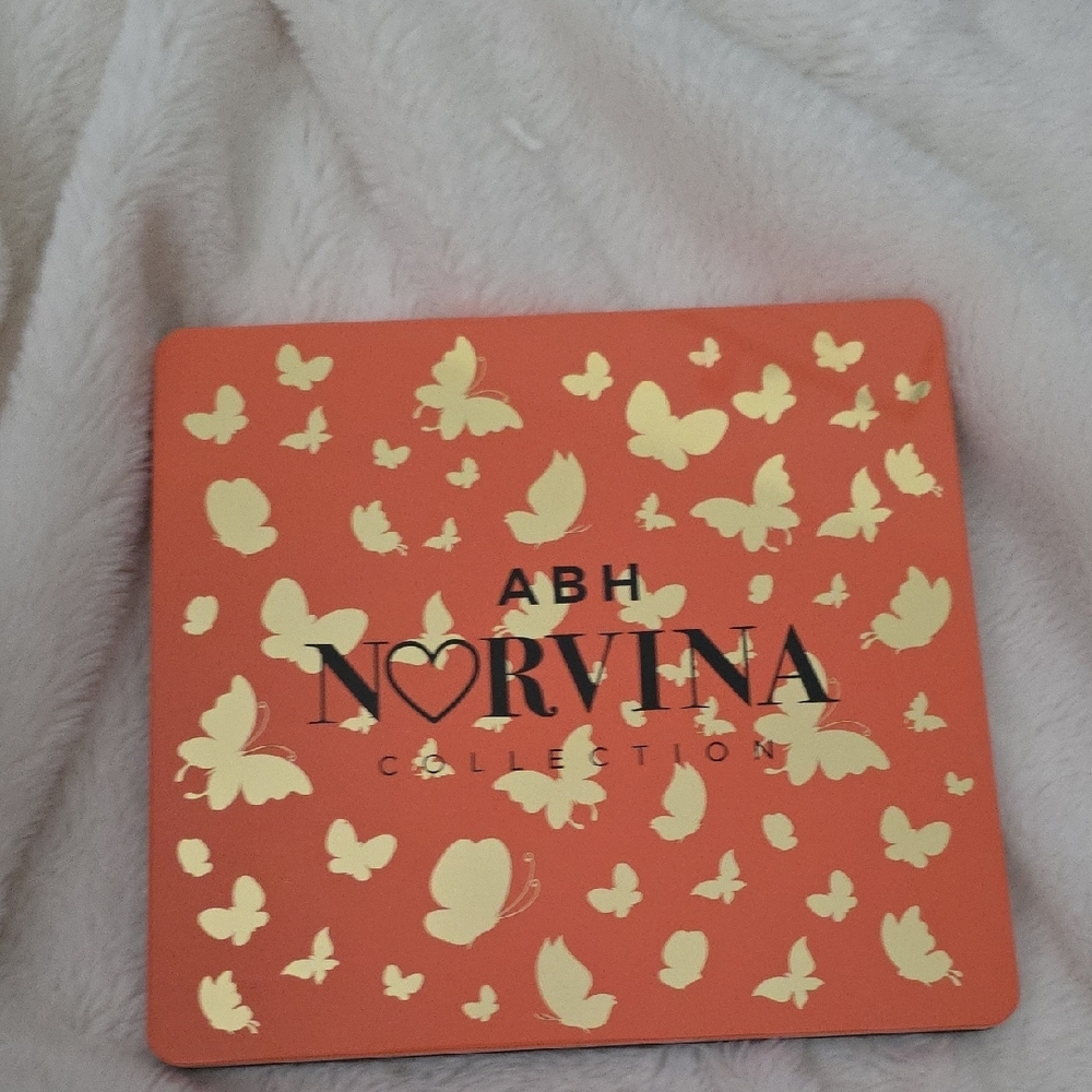 ABH Norvina Collection Palette